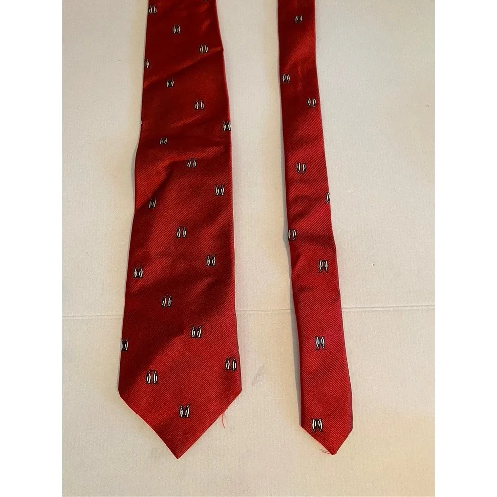 Banana Republic Mens Red Silk Necktie Penguin Animal Print Embroidered Turkey